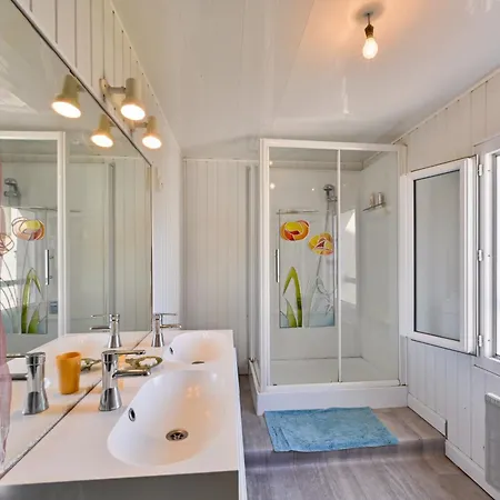 Source Marine - A 650 M De La Holiday home